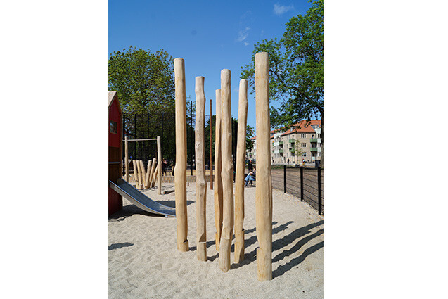 Foto af Play sculpture - Trunk forest